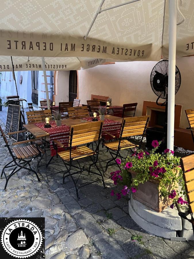 Casa Josef Bacon - La Strada - Aparthotel Sighisoara Luaran gambar